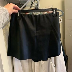 Black Skort